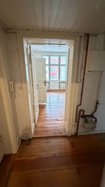 2 Zimmer  Wohnung mit Loggia  in Berlin Wedding. — photo 1